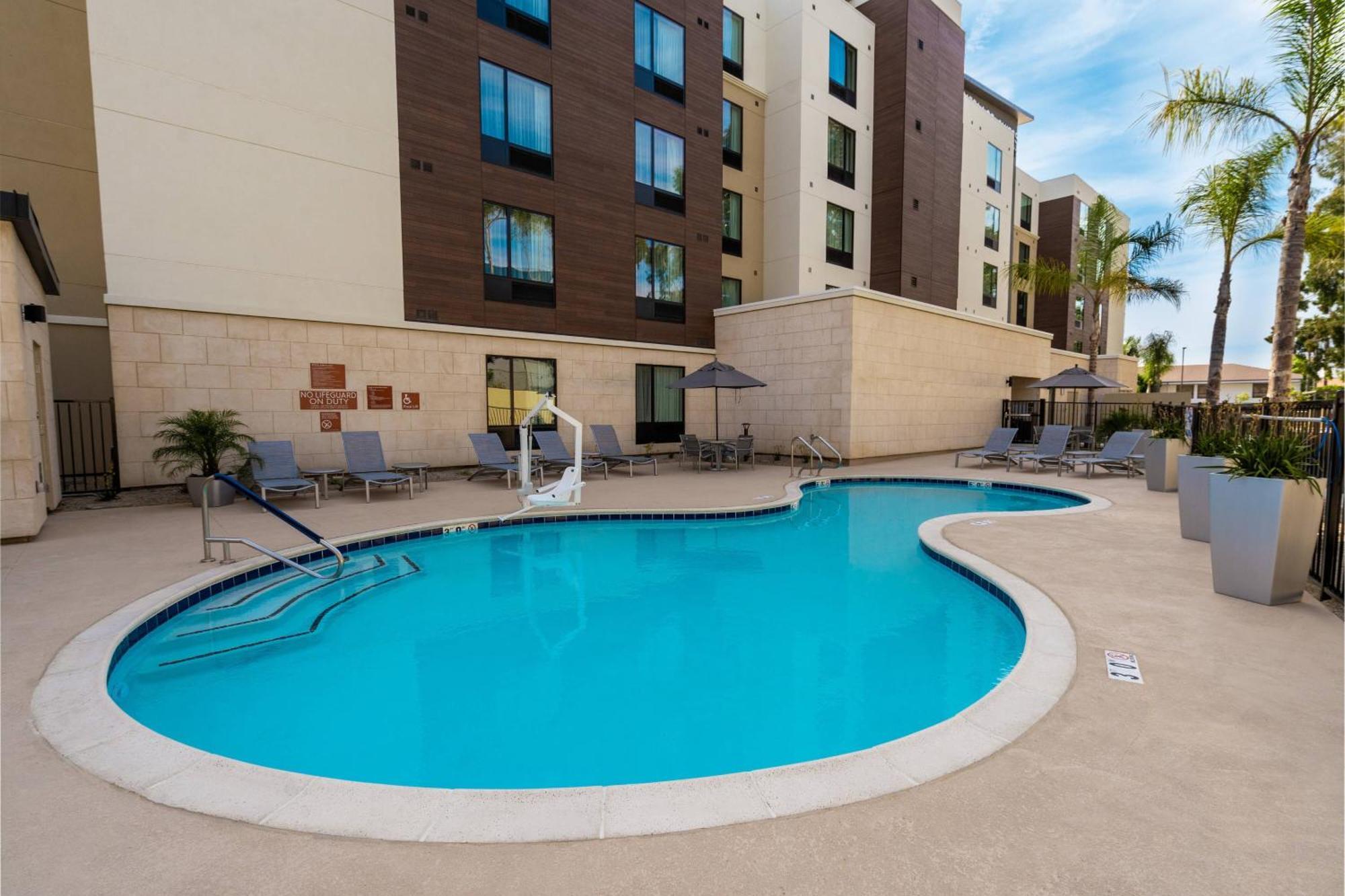 Towneplace Suites Irvine Лейк-Форест Экстерьер фото
